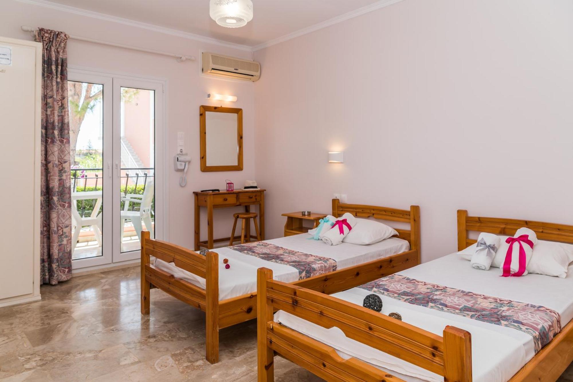 Roussa'S Apartments لاغاناس المظهر الخارجي الصورة