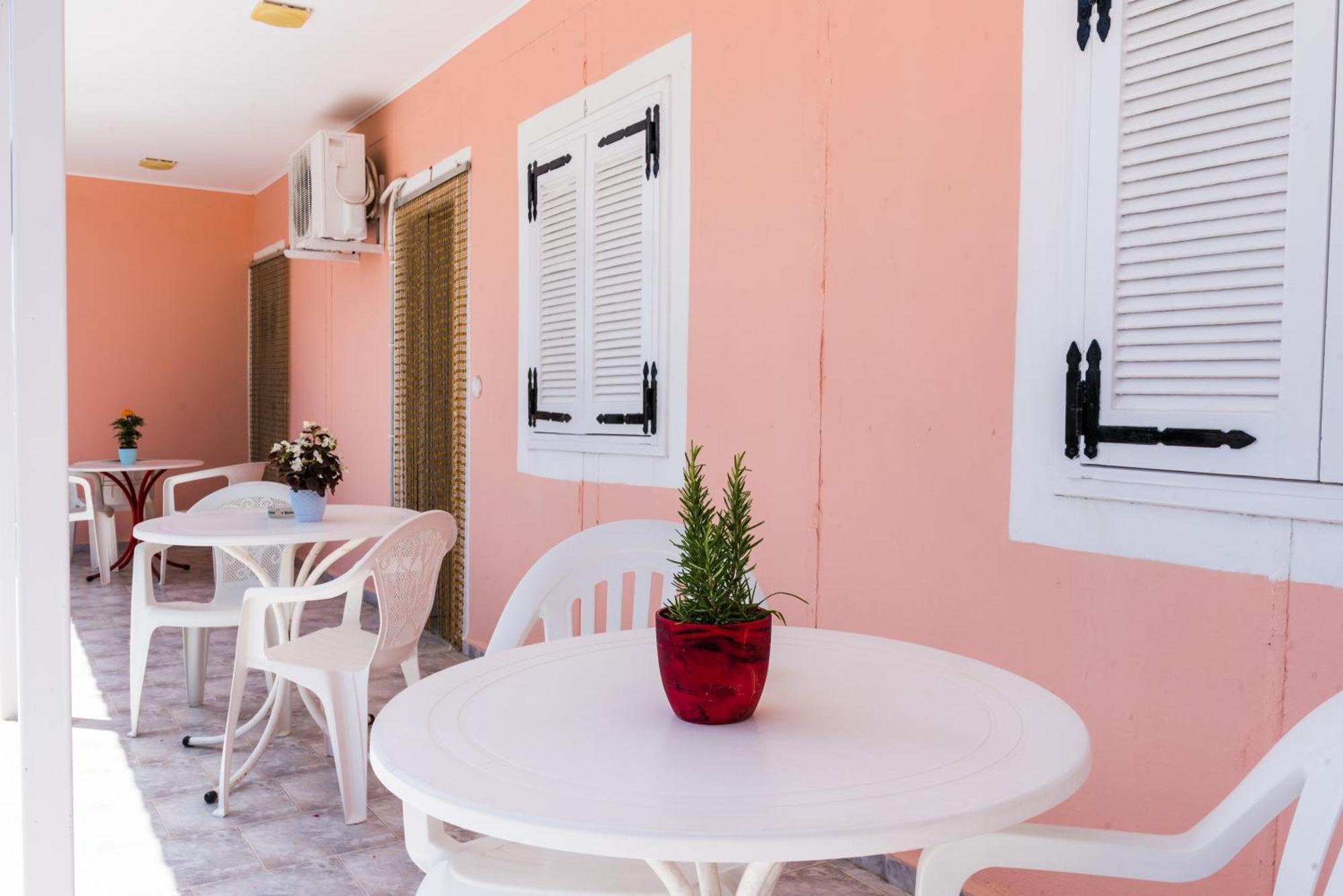Roussa'S Apartments لاغاناس المظهر الخارجي الصورة